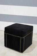 Taburete Negro con clavillo (50x50x50) Taburetes AlkilaEvent 